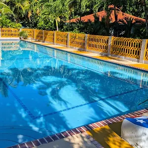 2* Resort Yukayeke Playa